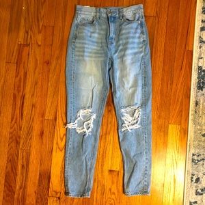 American eagle mom jeans